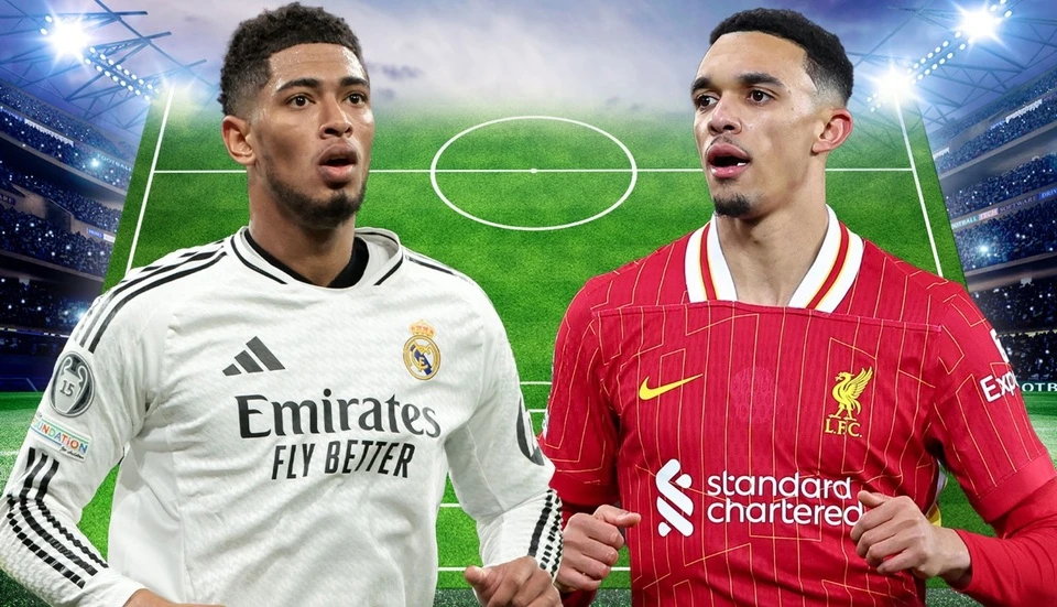 Cầu thủ Real Madrid đối đầu cầu thủ Liverpool trên sân cỏ.